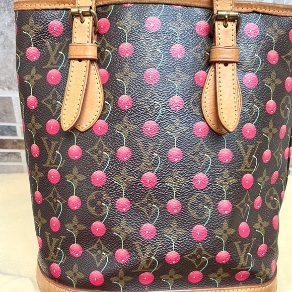 ✨🍒Louis Vuitton Petite Cherry Bucket Bag Cherries Murakami Monogram Cherry 🍒✨ - Picture 15 of 15